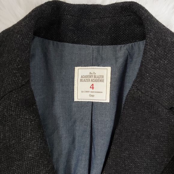 The Gap Academy Grey Blazer - Picture 10 of 10